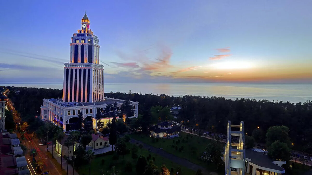 © Courtesy of Sheraton Batumi Hotel