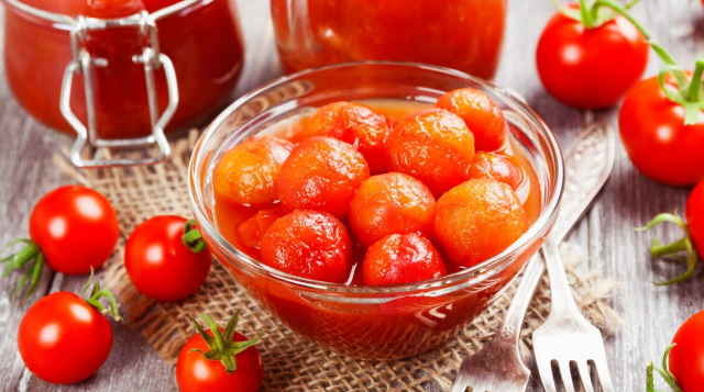 пикантные помидоры в собственном соку