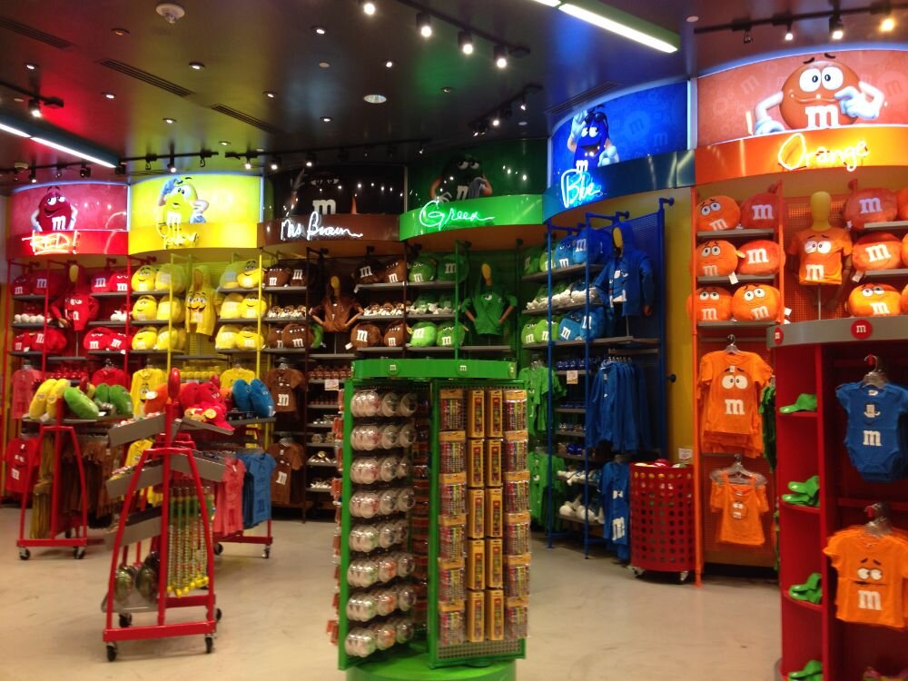 продуктовый магазин внутри. огромный ассортимент. магазин добрыня челябинск. продуктовый магазин в америке. ассортимент продуктового магазина.