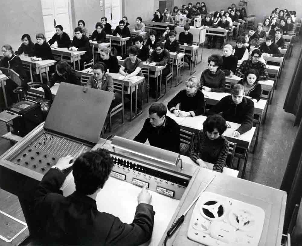 Лингафонные кабинеты в советской школе
