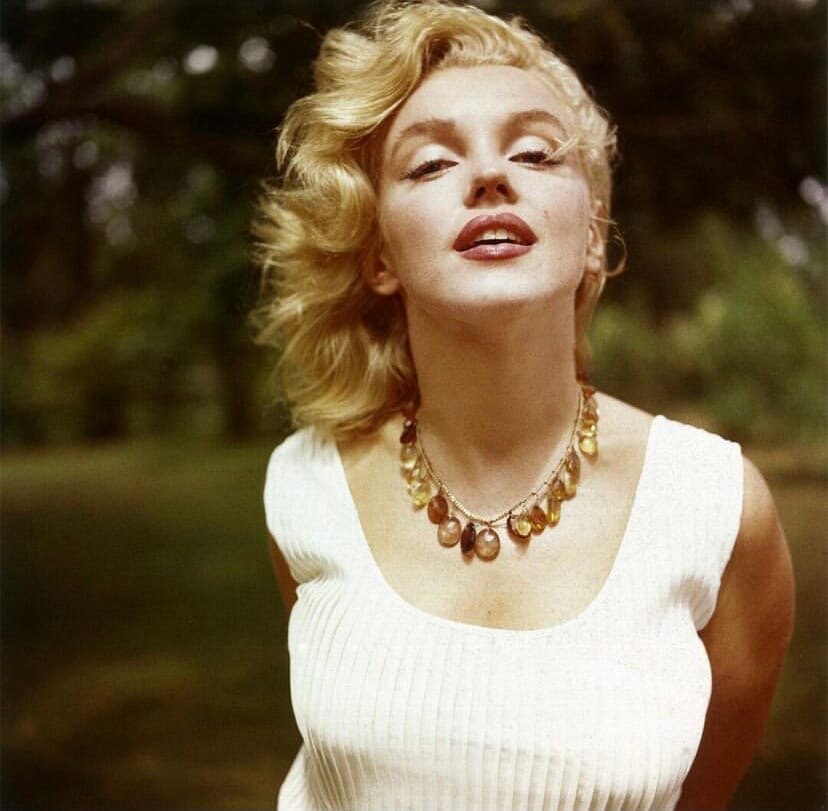 «Я согласна жить в мире, которым правят мужчины, до тех пор, пока могу быть в этом мире женщиной».