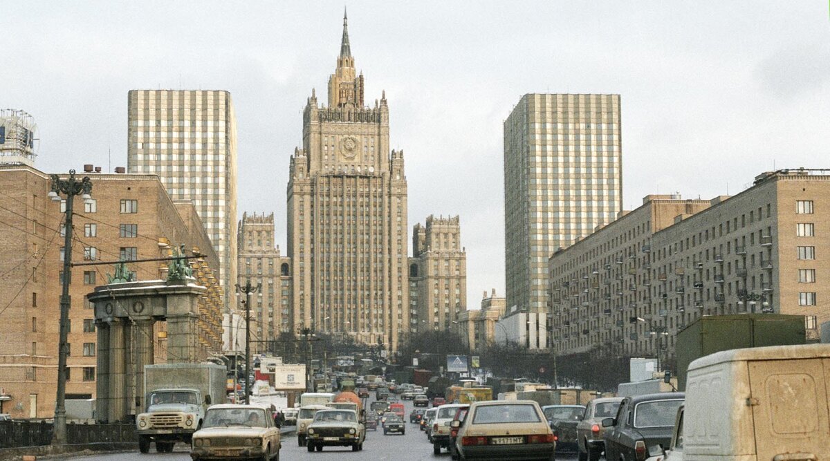 Вспоминая 90-е. Москва 1991-го. Грязь и нецензурщина. Так запомнились  последние дни Москвы, как столицы СССР | Таня на пенсии | Дзен