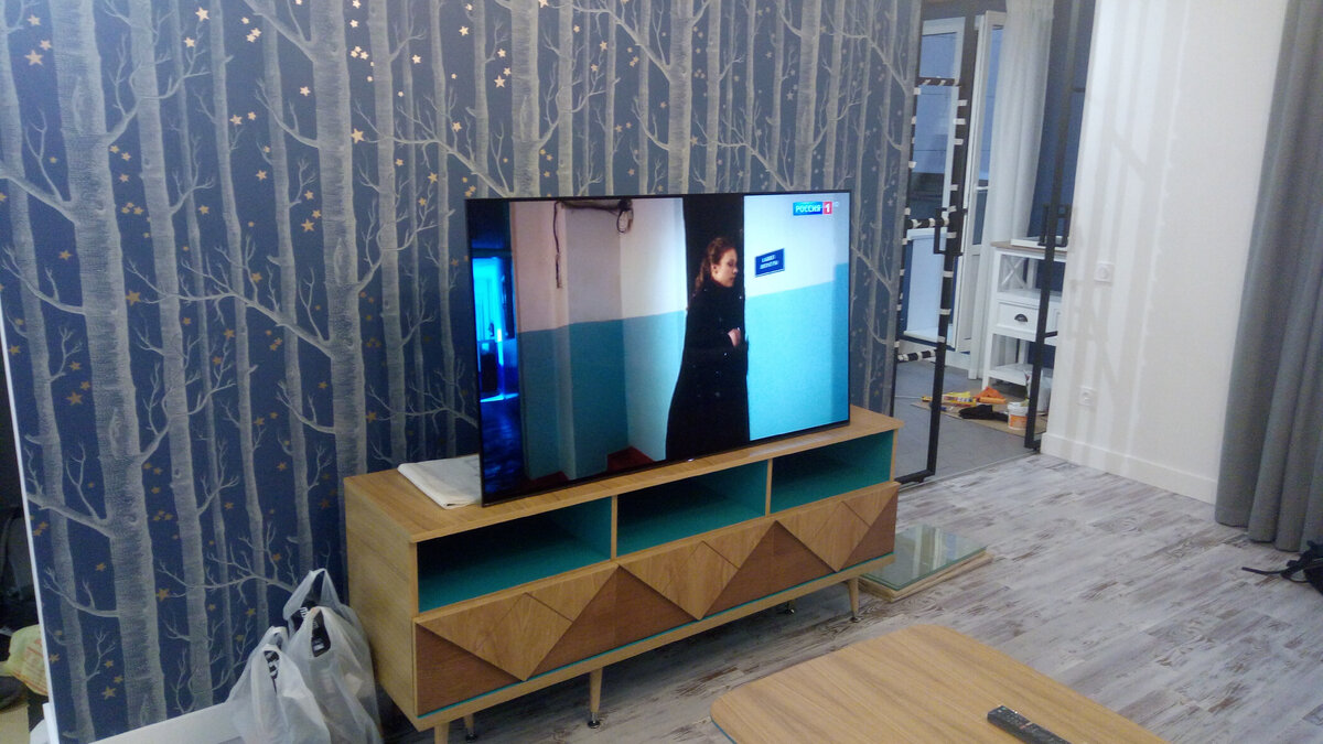 Интересные шведские обои - лес со звездочками. Как вам они?