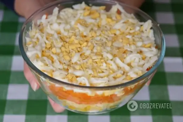 По желанию блюдо декорируем зеленью, морковью