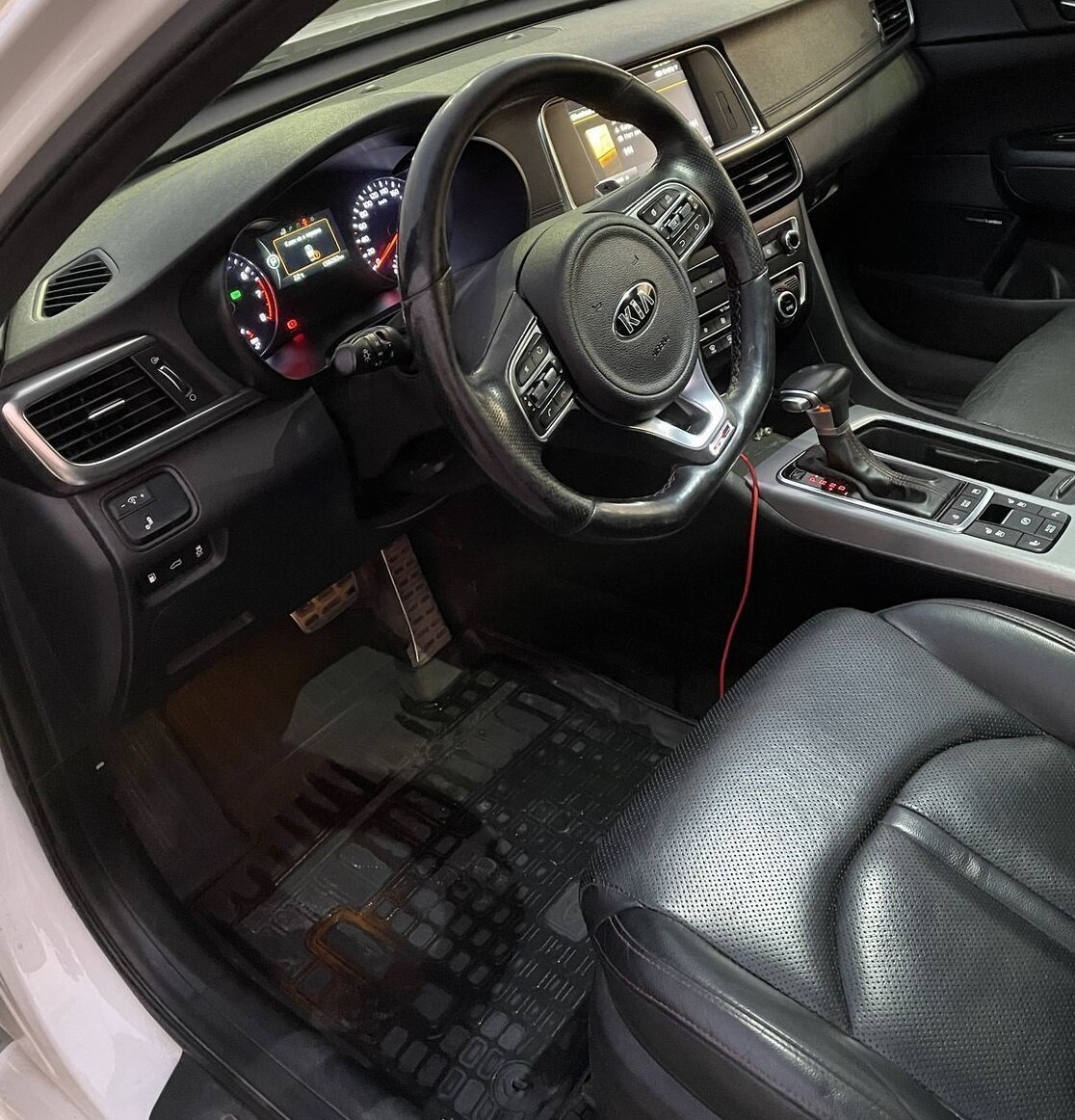 Купил Kia Optima, поехал с семьей на море, на скорости 140 км\\ч ...