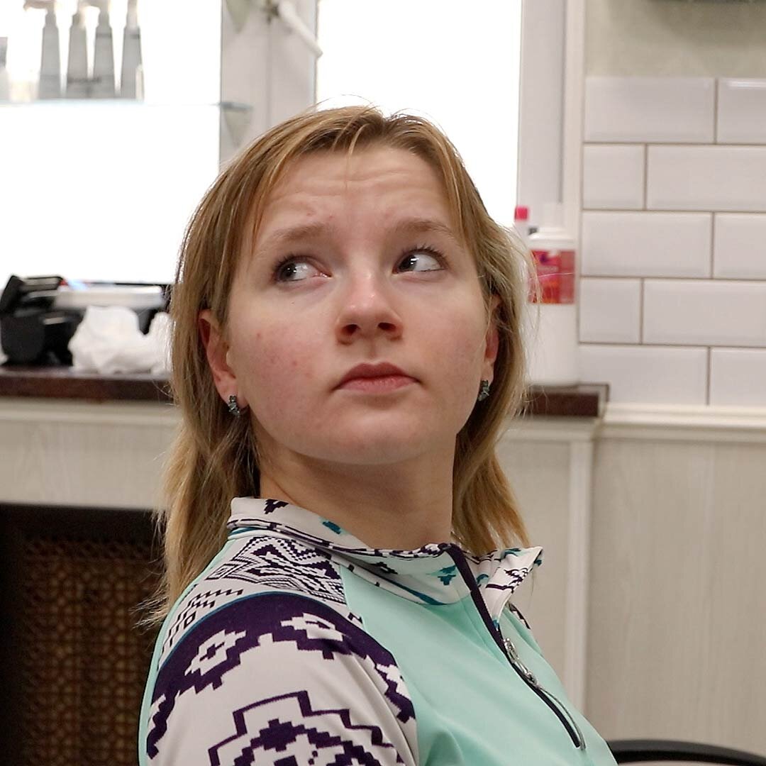 До объема волос. До карвинга в салоне красоты.