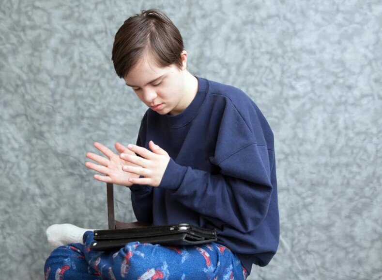 Аутизм: симптомы и диагностика