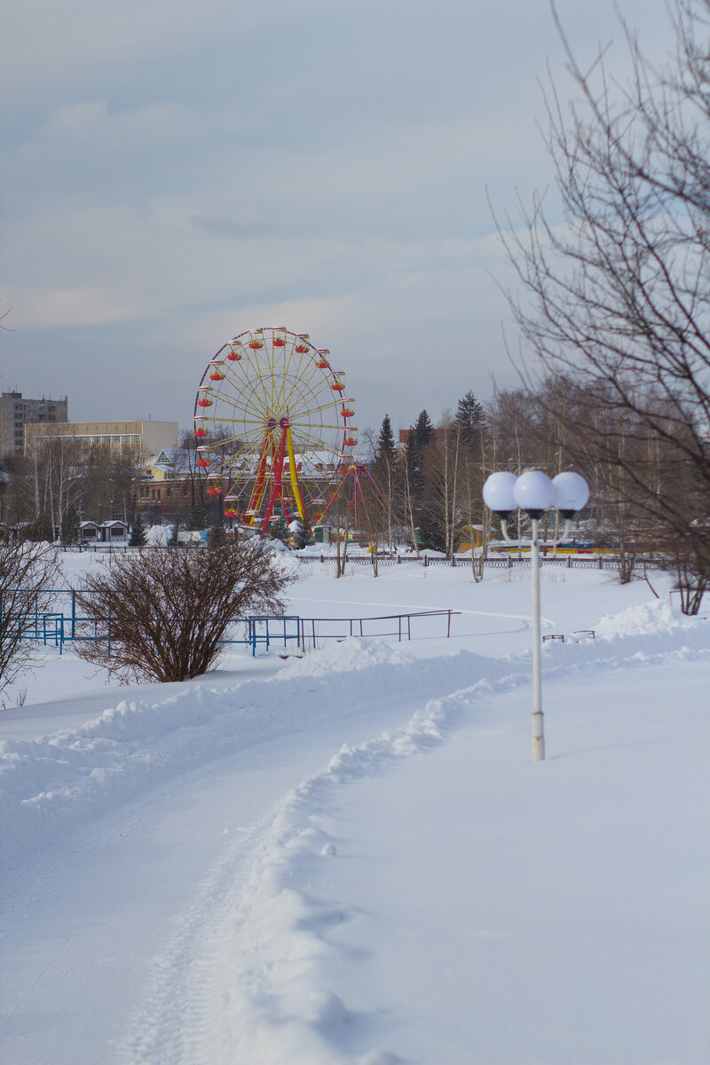 Колесо обозрения в парке им. Бондина. Фото из личного архива. Фото из личного архива. 
