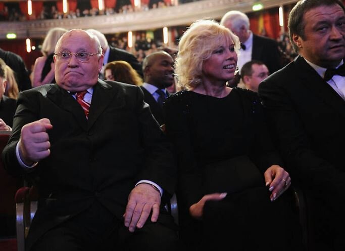 Михаил Горбачев с дочерью Ириной Вирганской. (Photo by Ian Gavan/Getty Images)