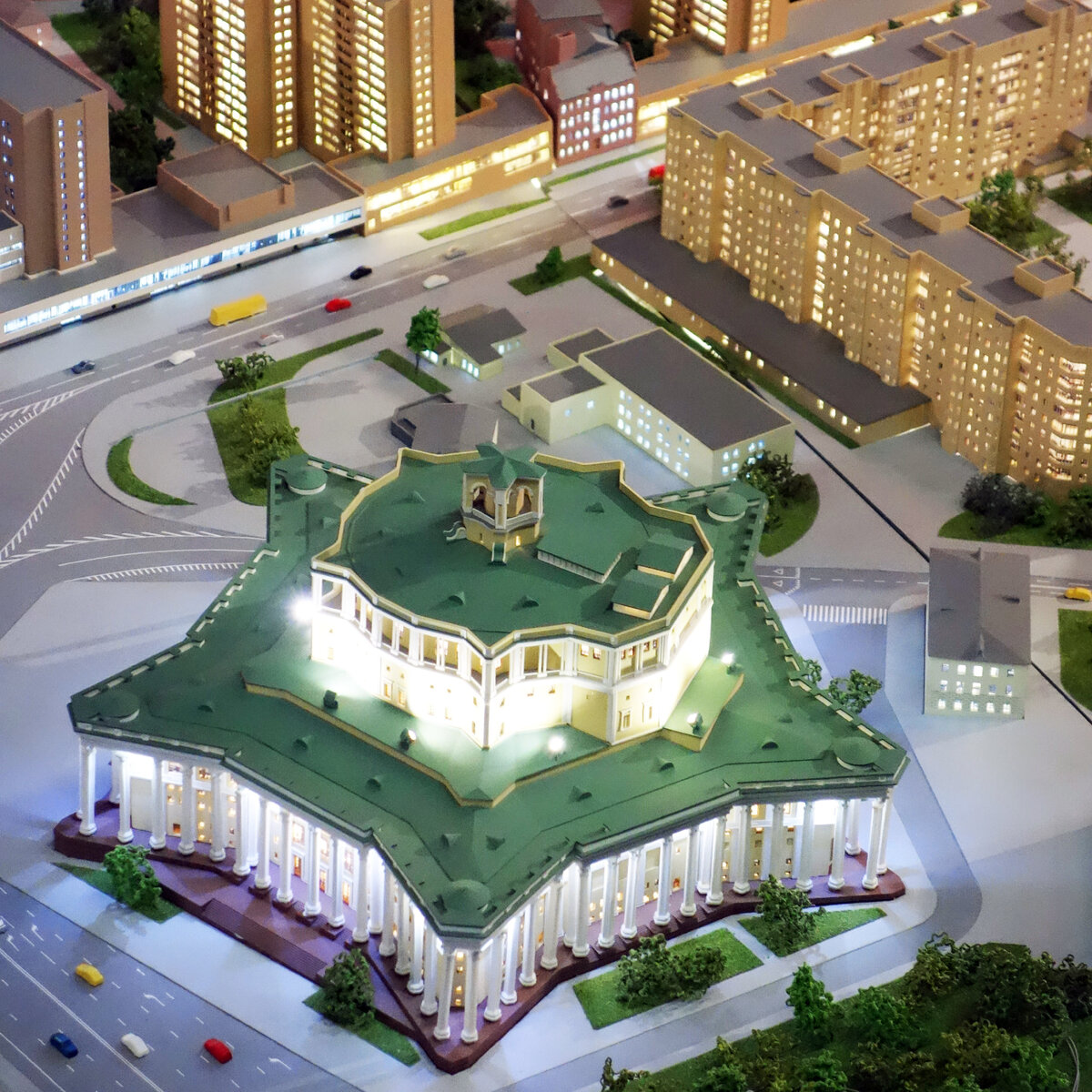 Центральный академический театр Российской Армии.