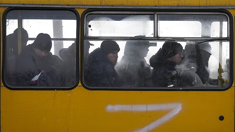 Пленные солдаты ВСУ (фото с прошлой сдачи морских пехотинцев).