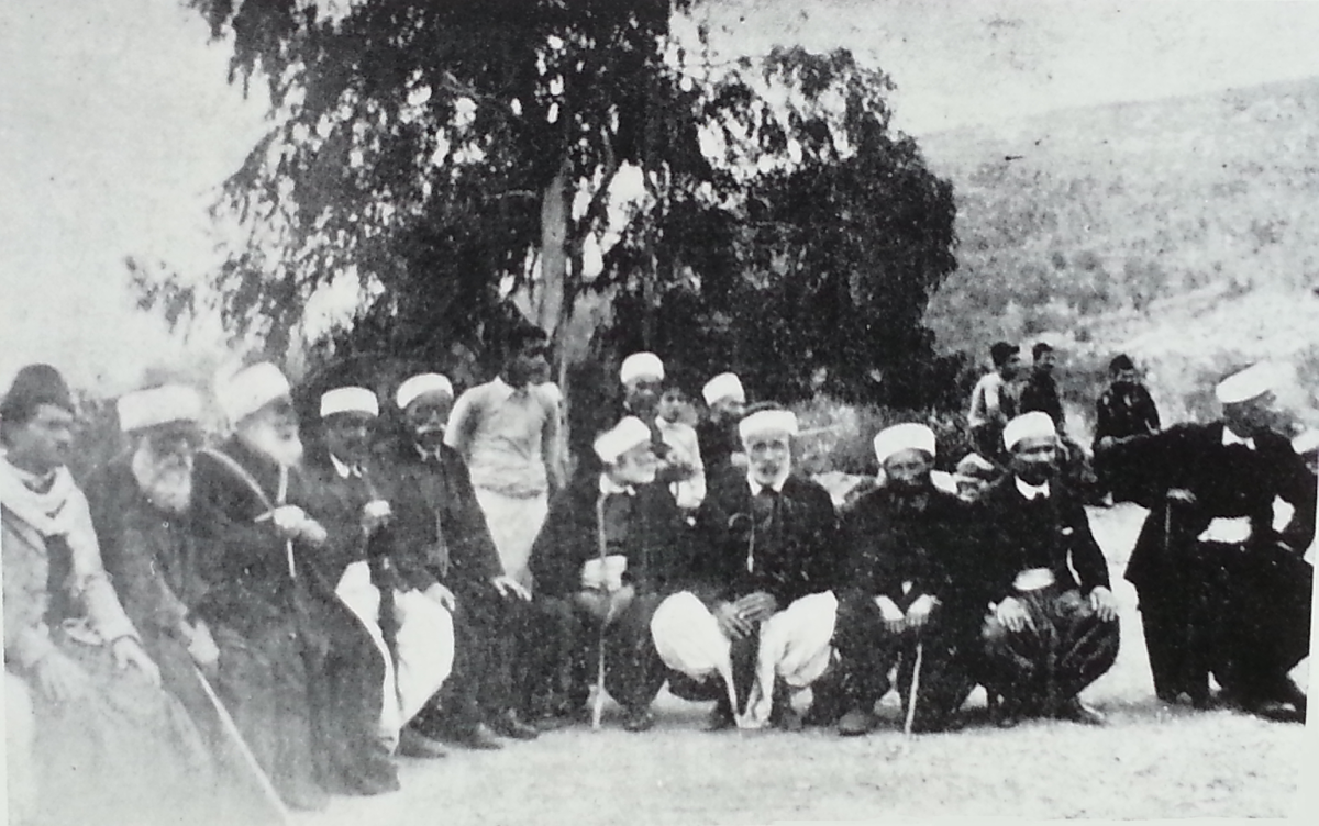 Друзские священнослужители в эпоху Мутасаррифата на горе Ливан. By Unknown author, Public Domain, https://commons.wikimedia.org/w/index.php?curid=33479907
