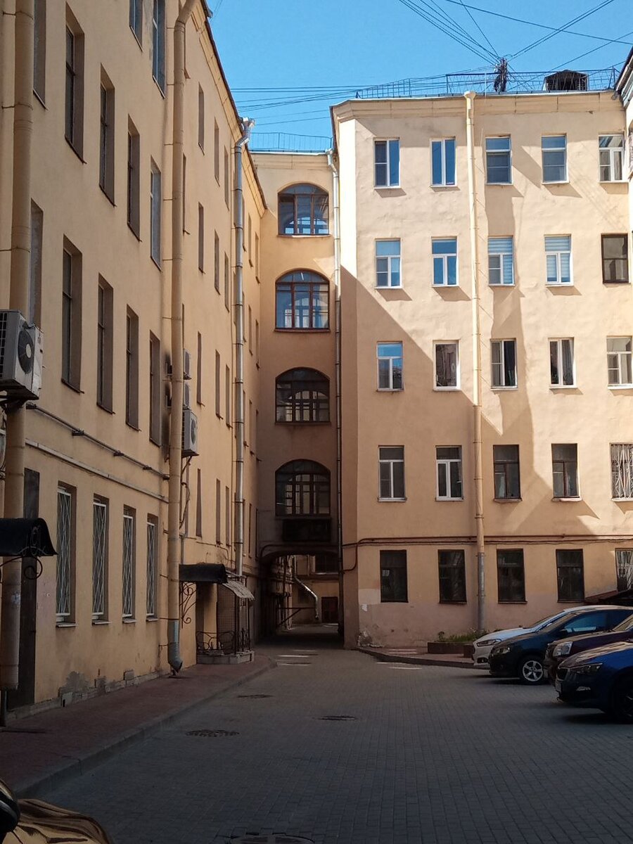 типичный Петроградский двор