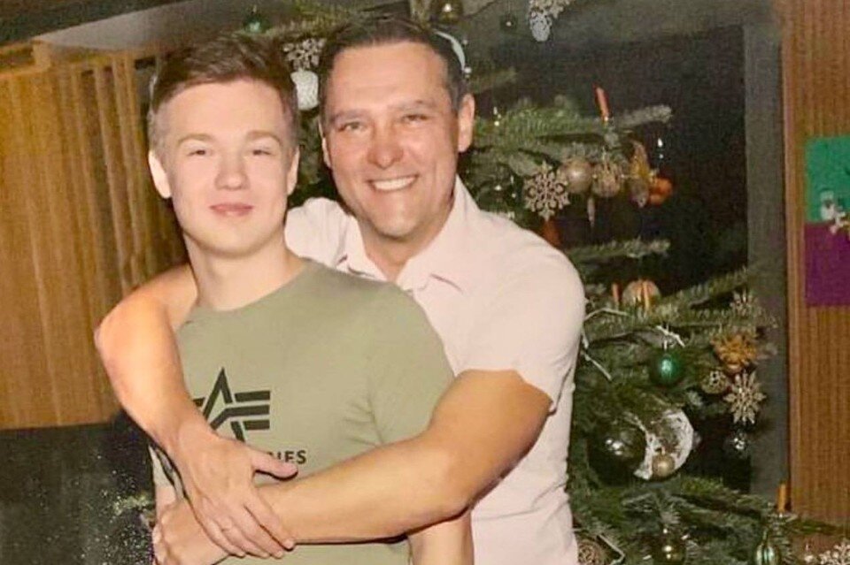     Cемья Шатунова впервые показала, как выглядит его 16-летний сын.  из соцсетей