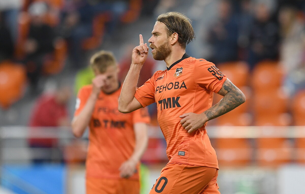    Полузащитник "Урала" Эрик Бикфалви  Донат Сорокин/ТАСС