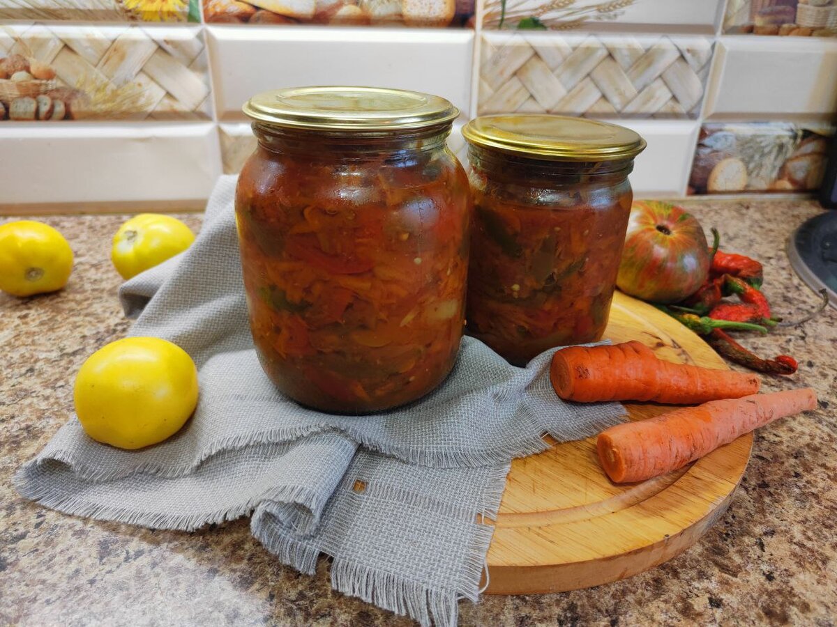 Пряное лечо с томатами, перцем и морковью без лука: рецепт с фото