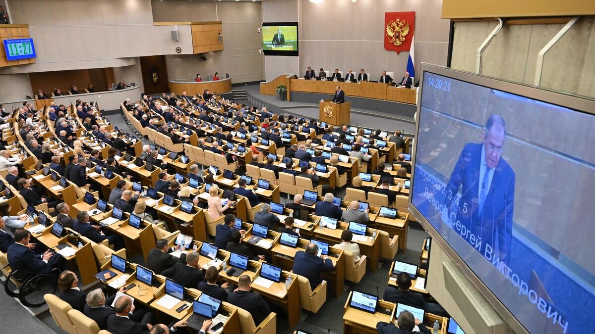    Министр иностранных дел РФ Сергей Лавров выступает на внеплановом пленарном заседании Государственной Думы РФ© РИА Новости / Григорий Сысоев