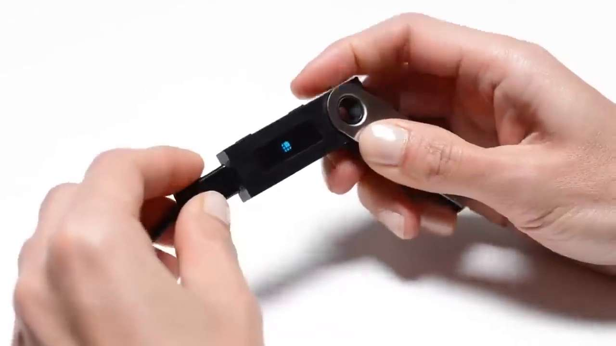 Одна из разновидностей холодного кошелька.