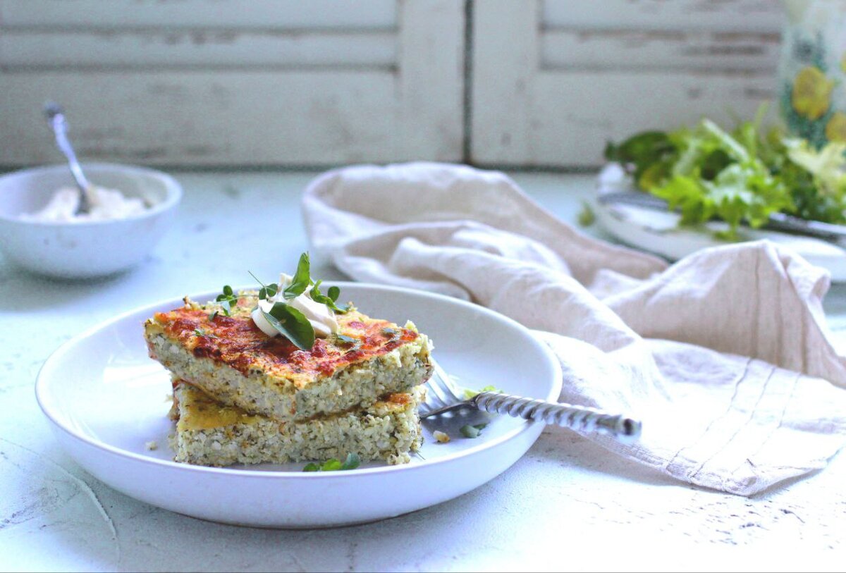 Запеканка из цветной капусты с сыром от Елены Некрасовой. Наша еда на все 100%! Вкусно, нежно и легко. Рецепт здесь: https://t.me/urbanistka_vl