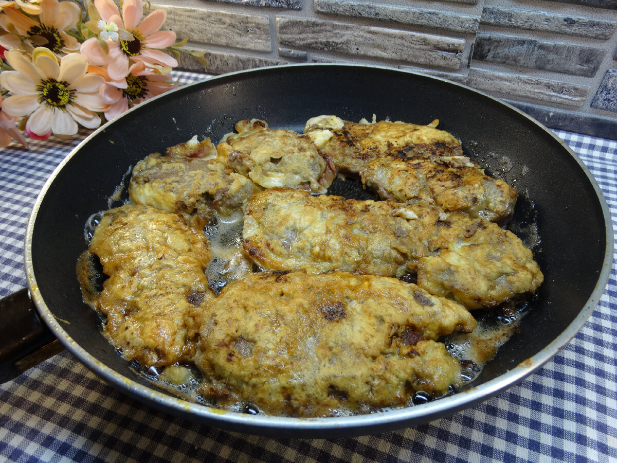 Мягкая печень с луком в кляре на сковороде | Готовим вкусно дома/  Кулинария/ Рецепты | Дзен