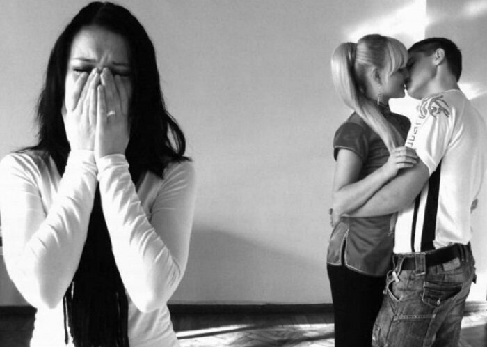 Было страшно осознавать, что у мужа другая женщина. Но нужно было жить дальше ради детей 