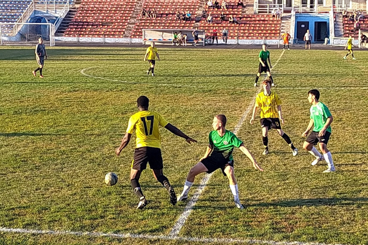 "Авангард" разгромил хозяев на елецком стадионе "Труд"