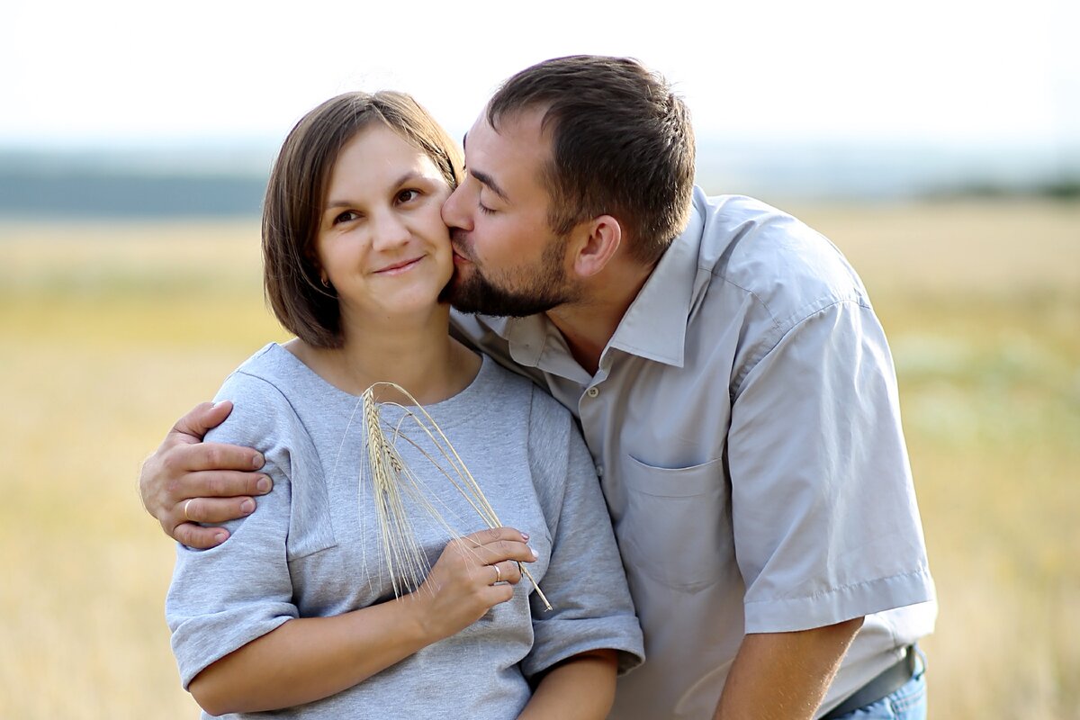 Счастливая и довольная жизнью)) 