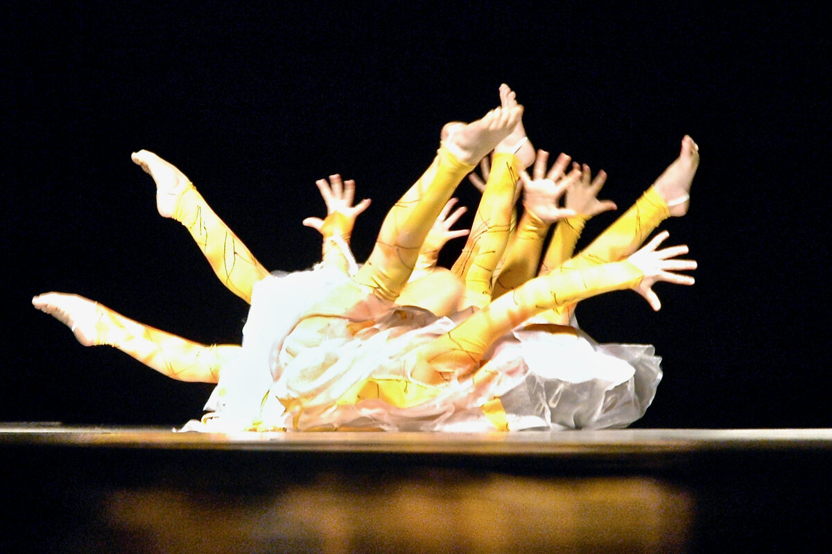 Мини-спектакль «Начало», Танцевальная Лаборатория Детской группы Креативного Танца