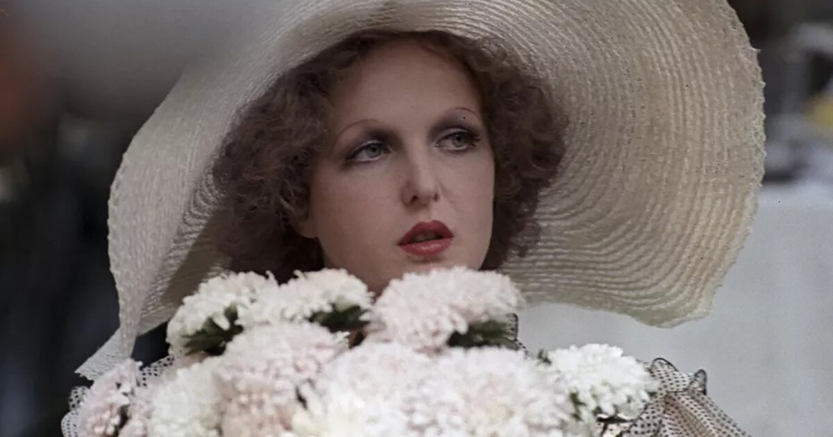 Елена Соловей в фильме "Раба любви"