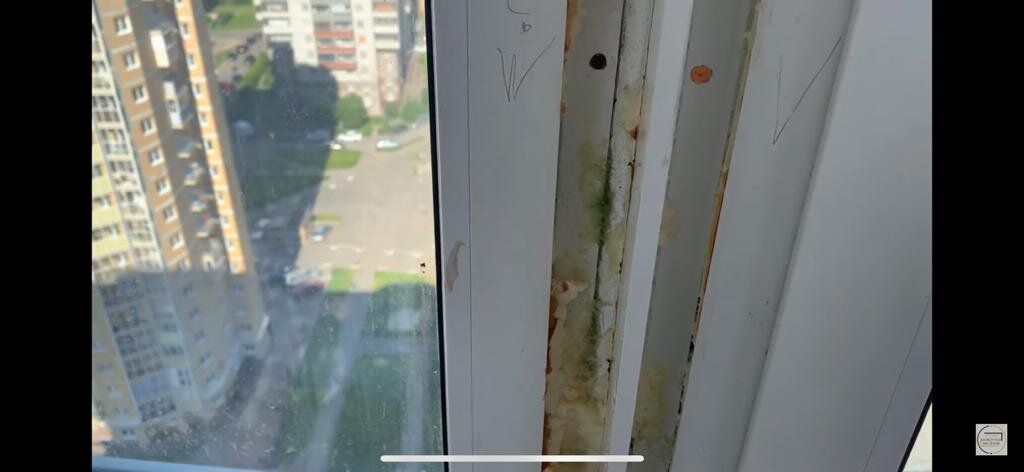 Отверстия которые были высверлены.