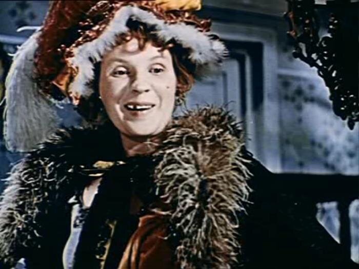 Во время съемок на актрису накладывали тонны грима