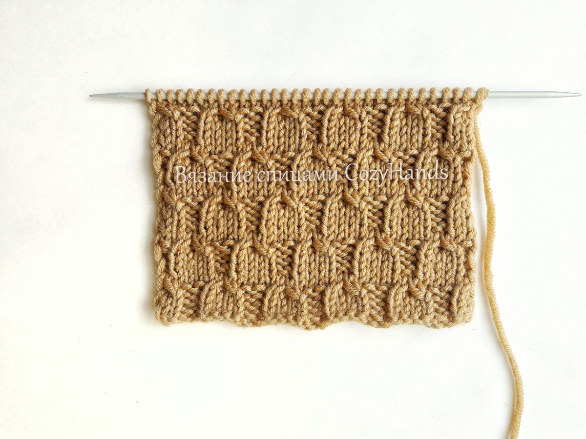 Легкий узор спицами Рельефная чешуя