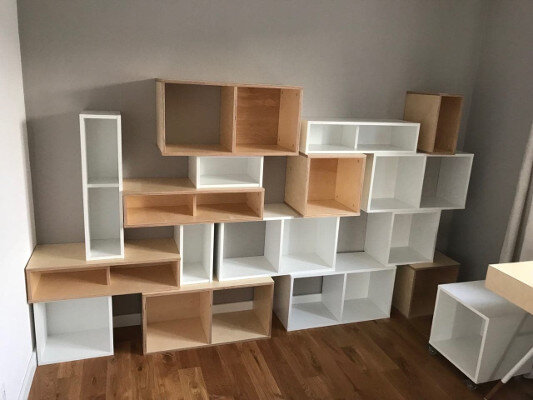 Посмотрите, какую стильную и недорогую мебель делают белорусские коллеги из компании "Фасады Бел".  На самом деле такую же конструкцию вам изготовит любой частник или мебельная компания