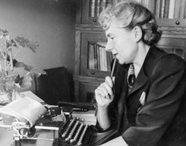 Вера Михайловна Инбер (1890-1972)