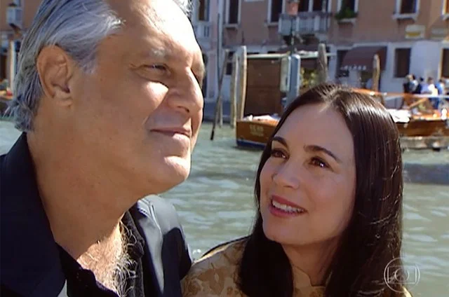 Антонио Фагундес и Режина Дуарте в сериале "Во имя любви"(1997). Фото с сайта zen.yandex.ru