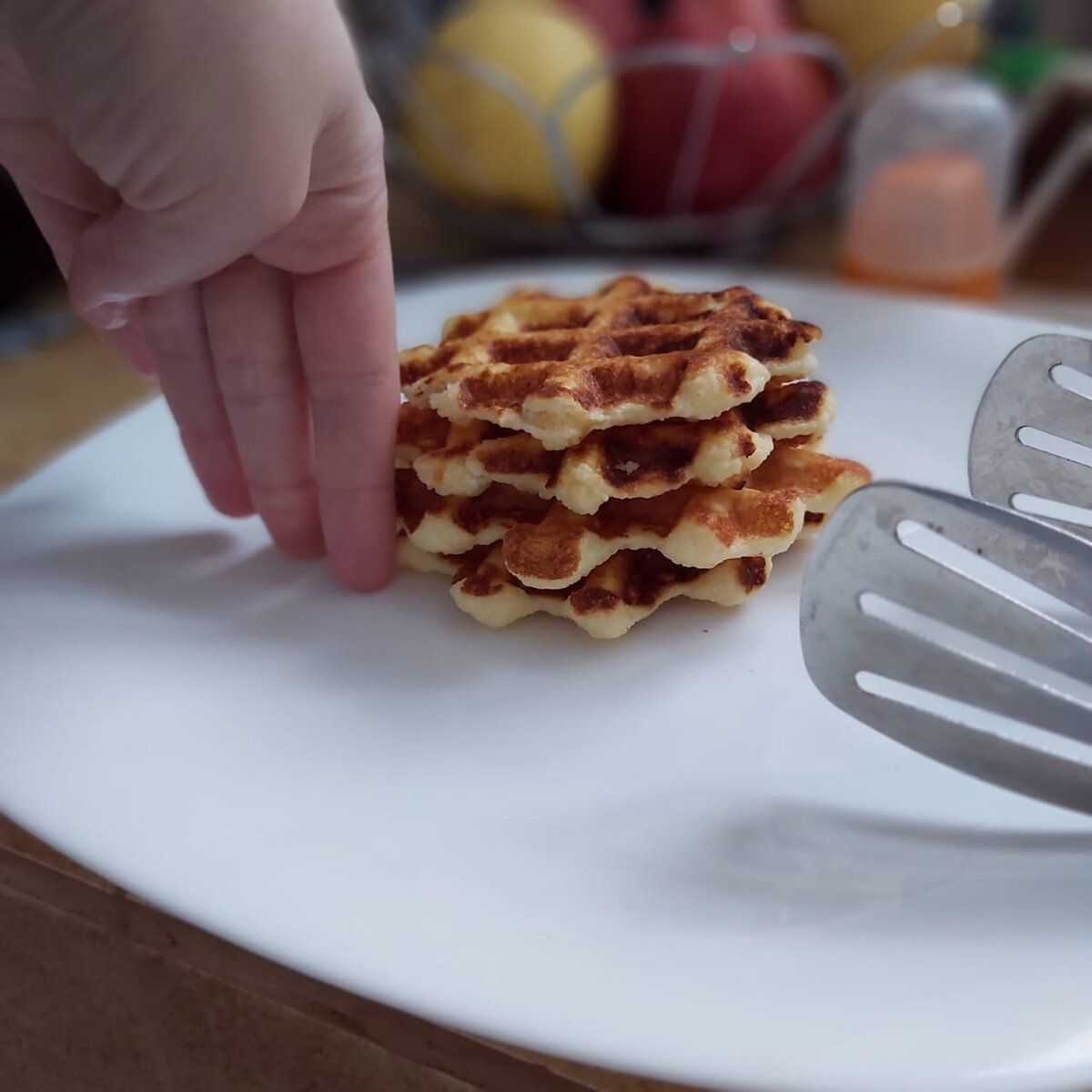 Творожные вафли, собираем тортик