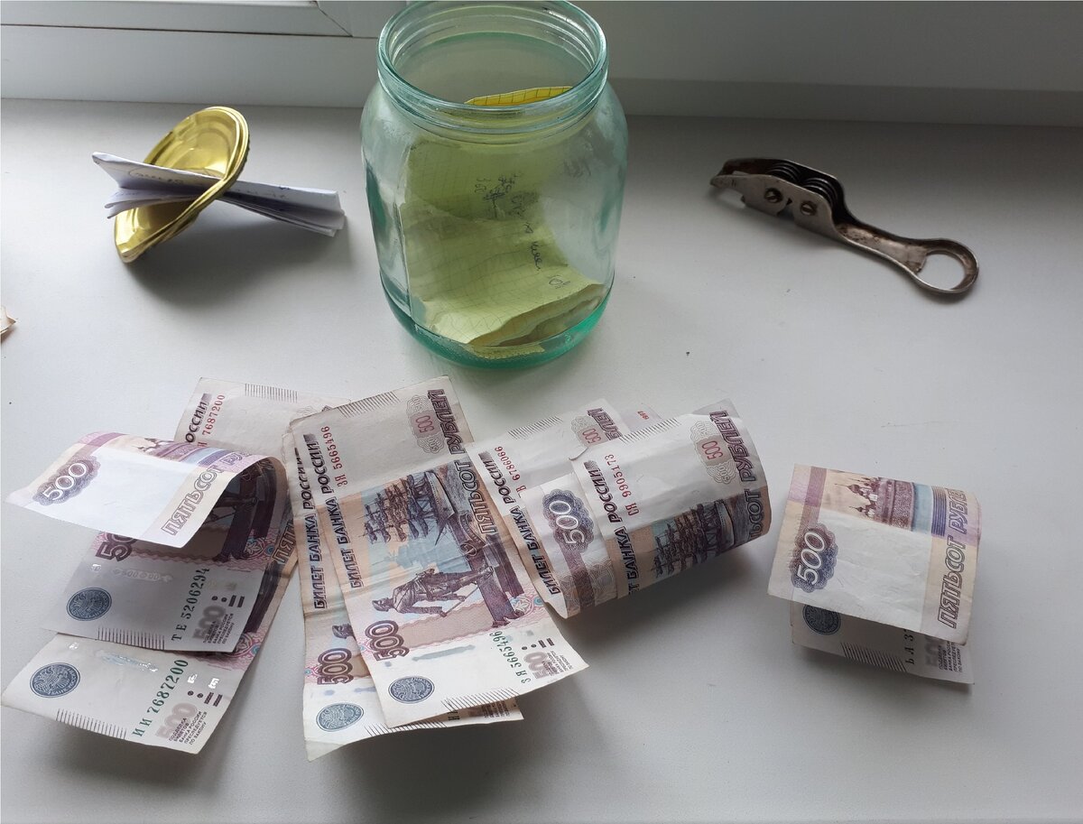 В 2018 году я вскрыл одну из своих копилок  и инвестировал, вы не поверите - в свадьбу. На самом деле это инвестиция с натяжкой, но я ни о чем не жалею.  