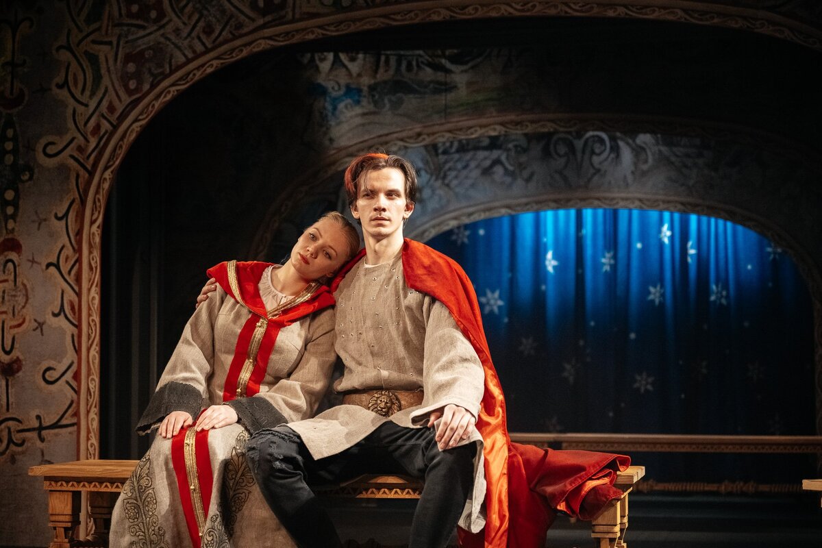 Петр – Семен Шевелин, Феврония – Эльвира Цымбал