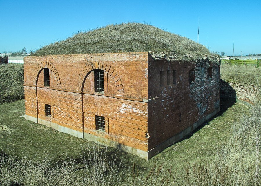 Правый редюит входящего плацдарма равелина 1