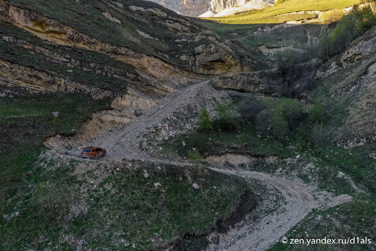 А так ли круто едет новый Рено Дастер 2021 и делает даже "джипы ...