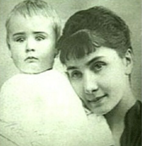 Анна Тимирева с сыном Володей