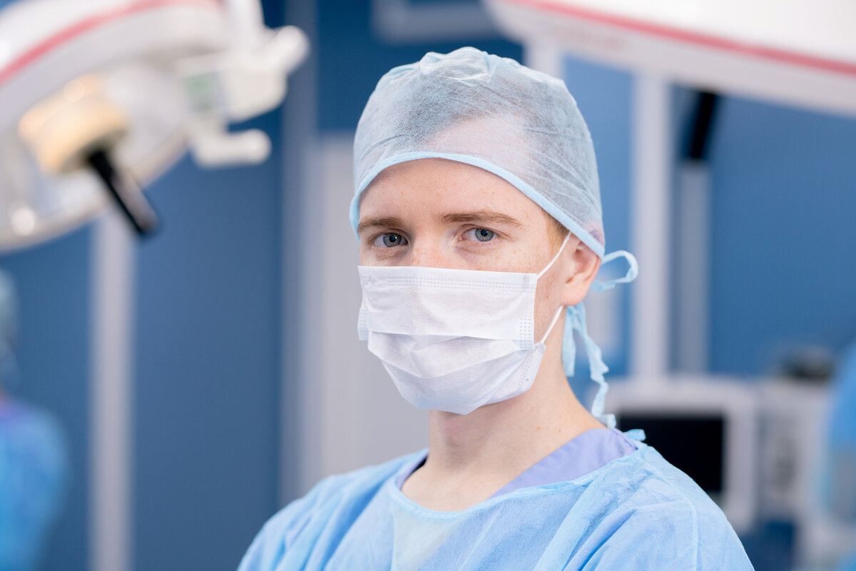 Глава Самарской области Дмитрий Азаров на парламентских слушаниях, которые прошли в Совете Федерации, предложил сократить кредиторскую задолженность лечебных учреждений.