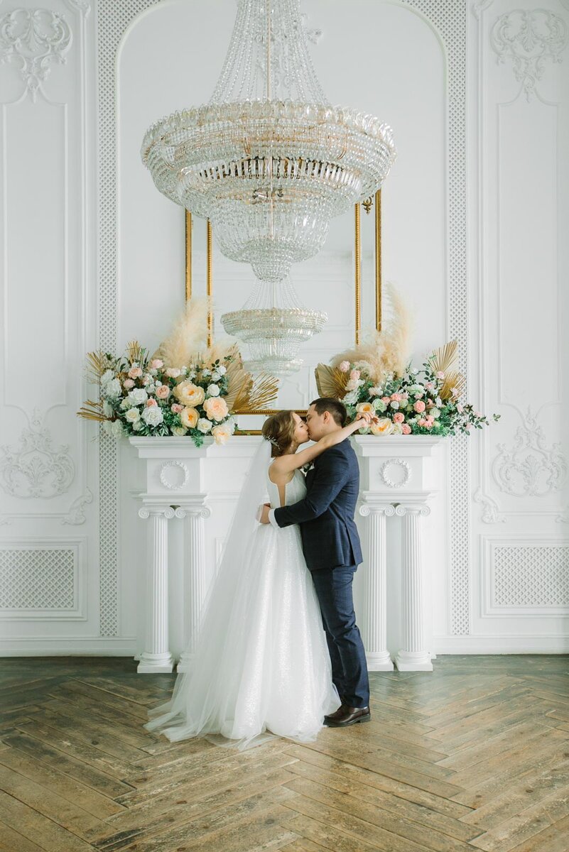 Свадебная фотосессия в студии Naked Sky (фотограф Анна Павлова fineartphotos.ru)