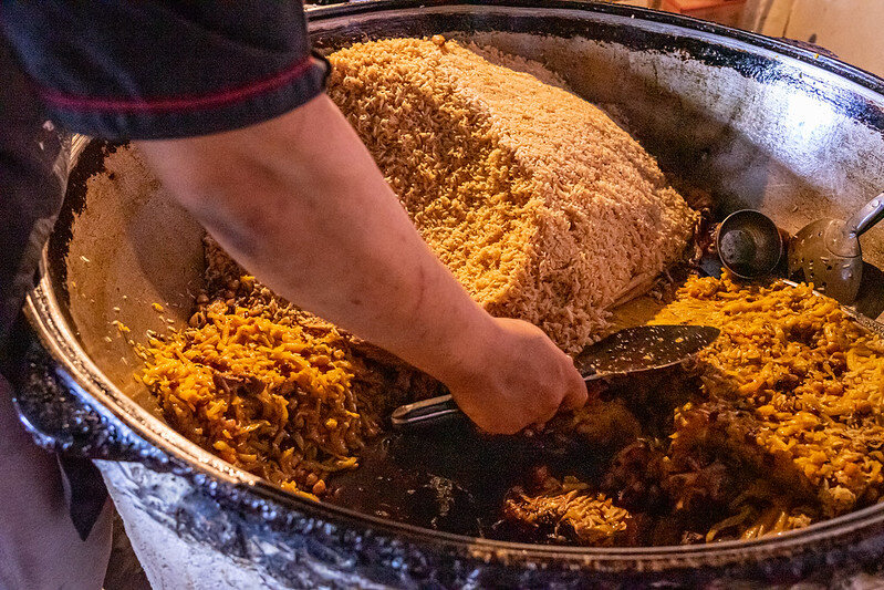 Приготовление плова - Ташкент.