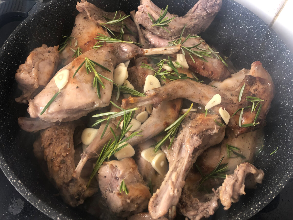 Кролик с розмарином