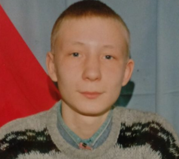 Куличков в детстве посещал театральный кружок и с юных лет знал, что станет актёром