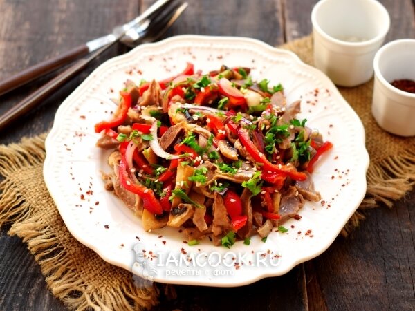 Салат из куриных желудков «Гнездо» – пошаговый рецепт с фото