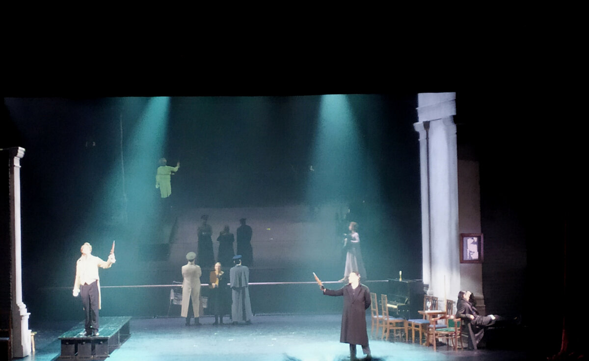 Фото со спектакля "Евгений Онегин"