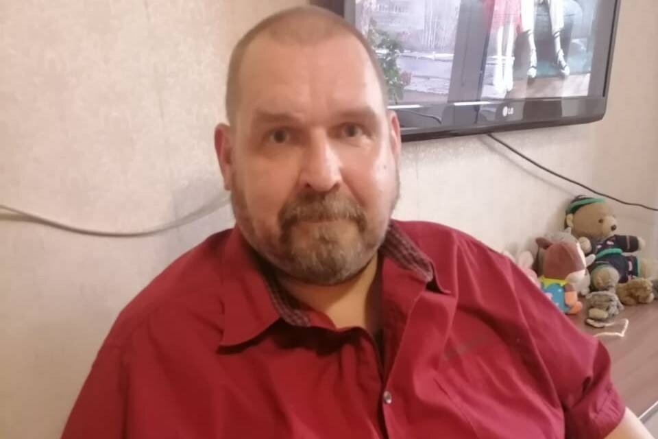     Живой мертвец. Охранник из Иркутска узнал о своих похоронах, придя за зарплатой. Фото: личный архив героя публикации