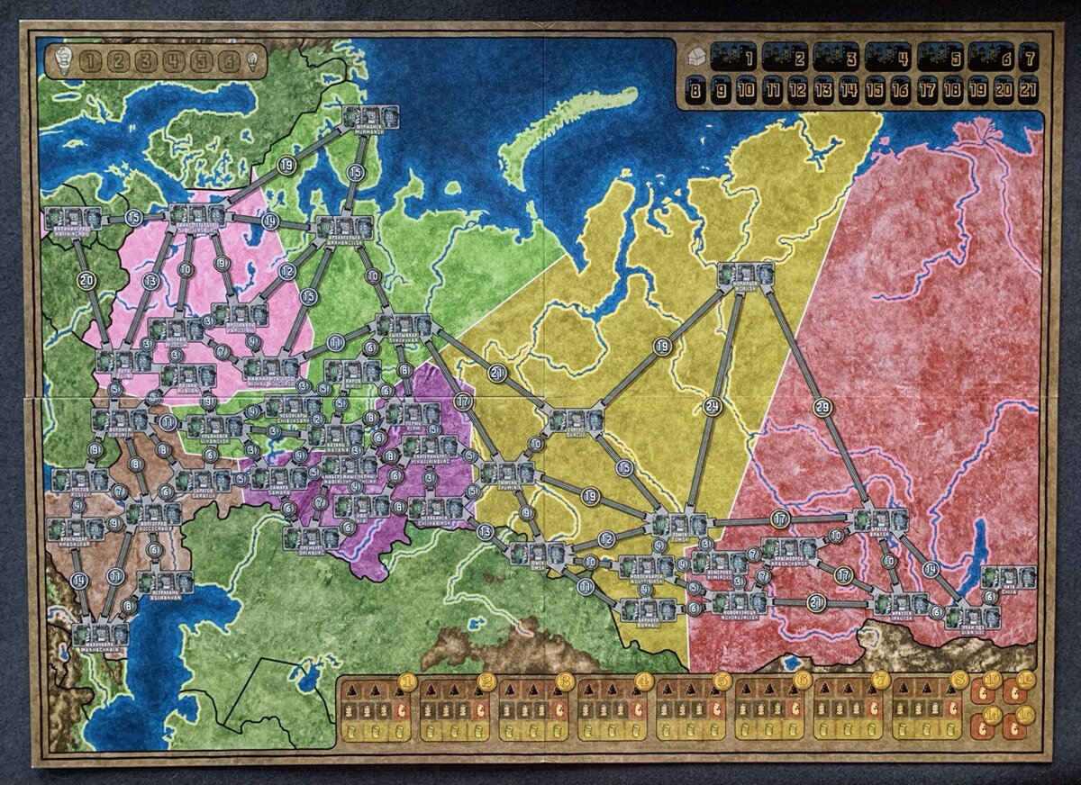 "Игровое поле разделено на сегменты различных цветов. Количество активных сегментов будет завесить от количества игроков."